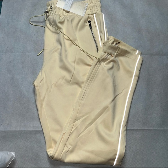 Guapi pale yellow reflective piping joggers NWT size 40 - Picture 1 of 8